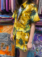 Load image into Gallery viewer, Short sleeve Batik shirt 2