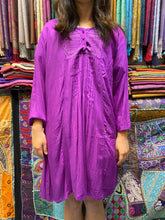 Load image into Gallery viewer, Silk blouse